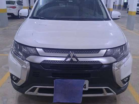 MITSUBISHI-OUTLANDER-3.0 MIVEC V6 GASOLINA HPE-S AWD AUTOMÁTICO MITSUBISHI-OUTLANDER-2018