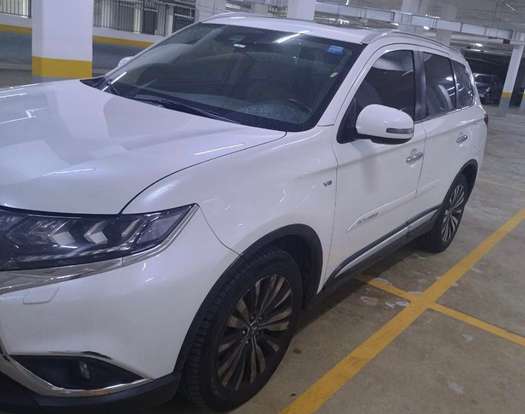 MITSUBISHI-OUTLANDER-2018