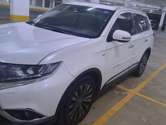 MITSUBISHI-OUTLANDER-3.0 MIVEC V6 GASOLINA HPE-S AWD AUTOMÁTICO MITSUBISHI-OUTLANDER-2018