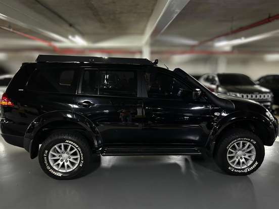 MITSUBISHI-PAJERO DAKAR-2010