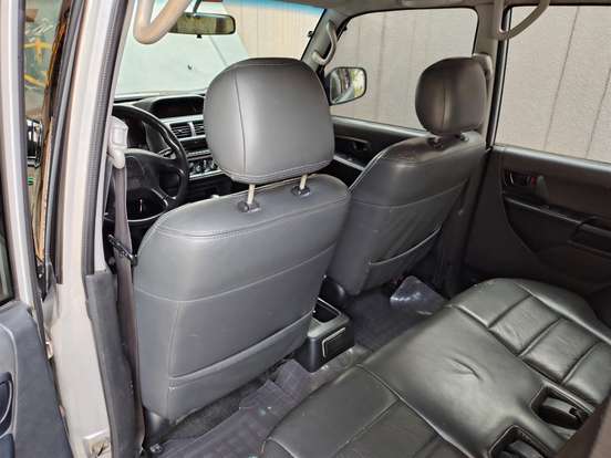 MITSUBISHI-PAJERO IO-2000