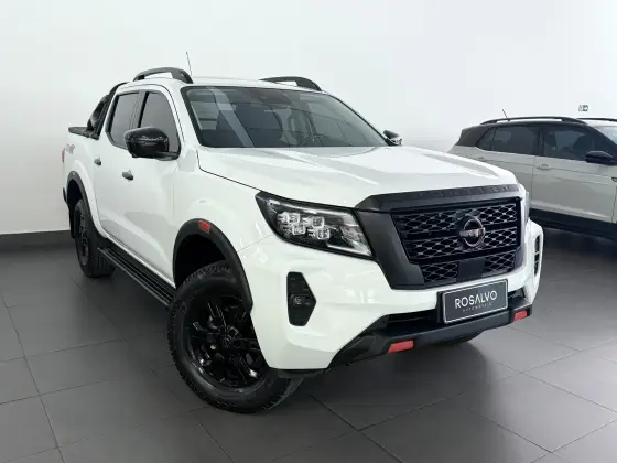 NISSAN FRONTIER 2.3 16V TURBO DIESEL PRO4X CD 4X4 AUTOMÁTICO