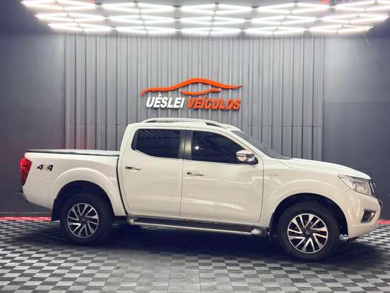 NISSAN-FRONTIER-2021