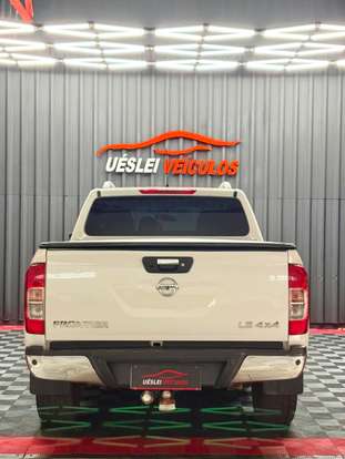 NISSAN-FRONTIER-2021