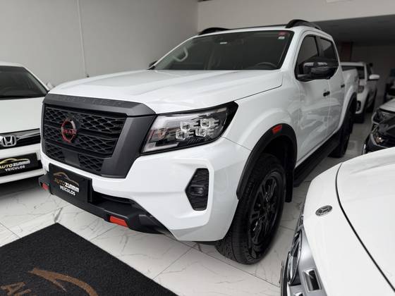 NISSAN FRONTIER 2.3 16V TURBO DIESEL PRO4X CD 4X4 AUTOMÁTICO