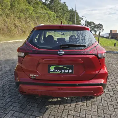 NISSAN-KICKS-2023