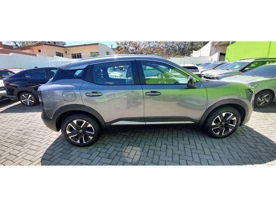 NISSAN-KICKS-2025