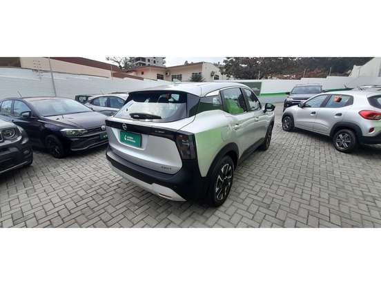NISSAN-KICKS-2025