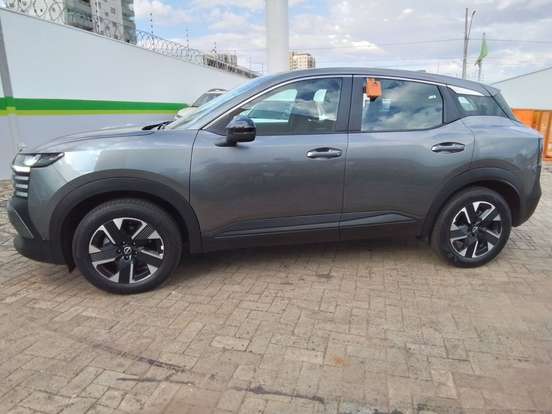 NISSAN-KICKS-2025