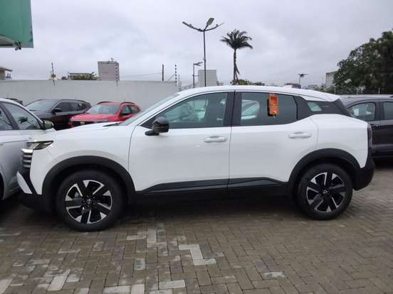 NISSAN-KICKS-2025