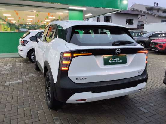 NISSAN-KICKS-2025
