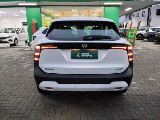 NISSAN-KICKS-2025