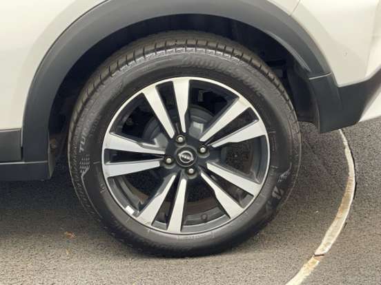 NISSAN-KICKS-2023