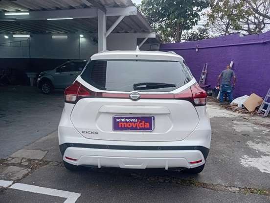 NISSAN-KICKS-2023