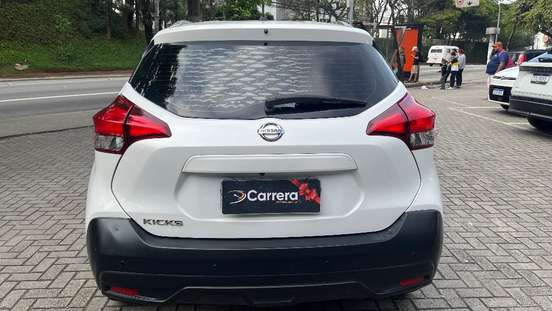 NISSAN-KICKS-2018
