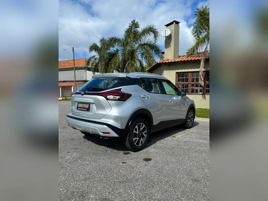 NISSAN-KICKS-2023