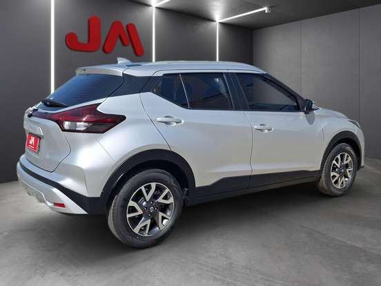 NISSAN-KICKS-2023