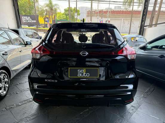 NISSAN-KICKS-2024