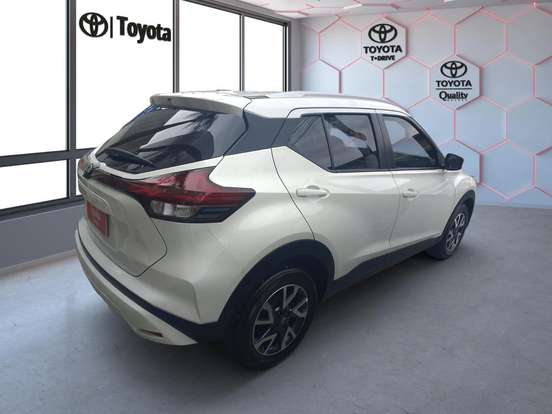 NISSAN-KICKS-2024