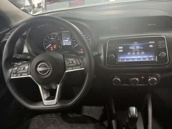NISSAN-KICKS PLAY-2025