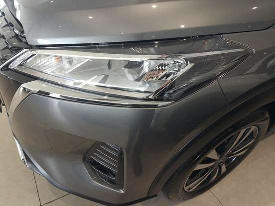 NISSAN-KICKS PLAY-2025
