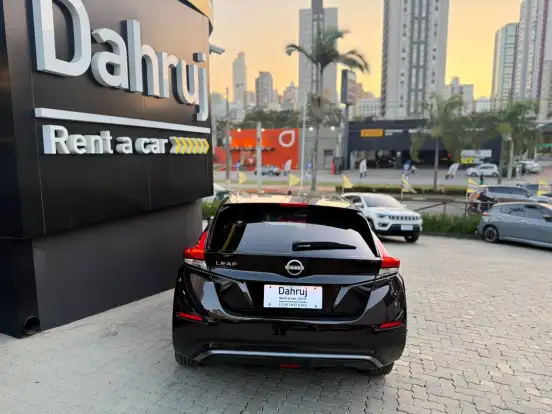 NISSAN-LEAF-2022