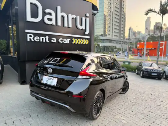NISSAN-LEAF-2022