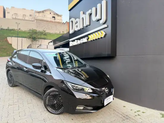 NISSAN-LEAF-2022
