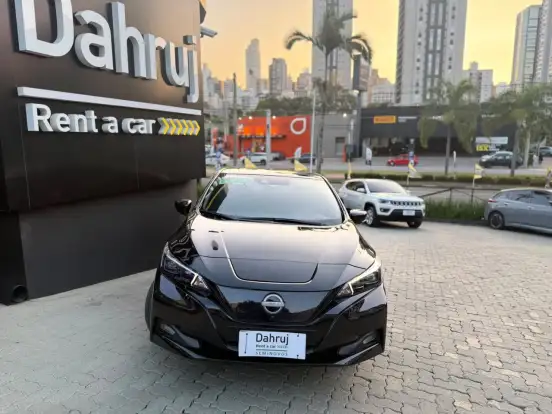 NISSAN-LEAF-2022