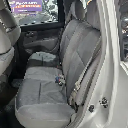NISSAN-LIVINA-2009
