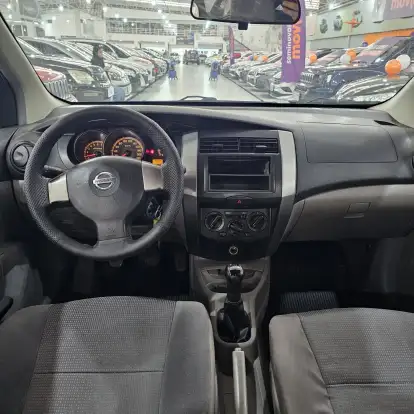 NISSAN-LIVINA-2009