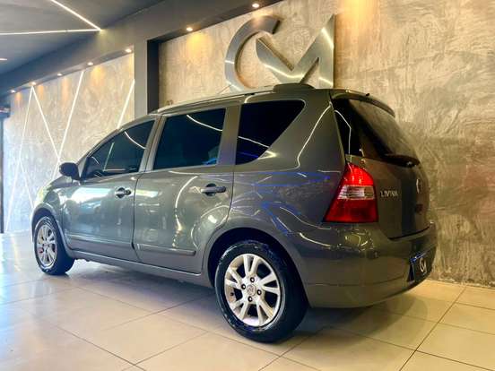 NISSAN-LIVINA-1.8 S 16V FLEX 4P AUTOMÁTICO NISSAN-LIVINA-2013