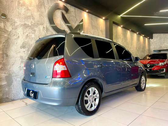 NISSAN-LIVINA-1.8 S 16V FLEX 4P AUTOMÁTICO NISSAN-LIVINA-2013