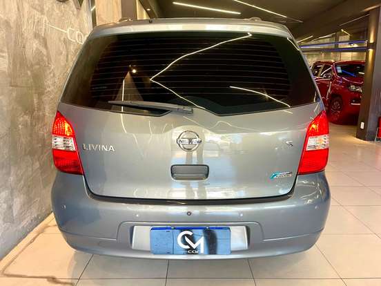 NISSAN-LIVINA-1.8 S 16V FLEX 4P AUTOMÁTICO NISSAN-LIVINA-2013