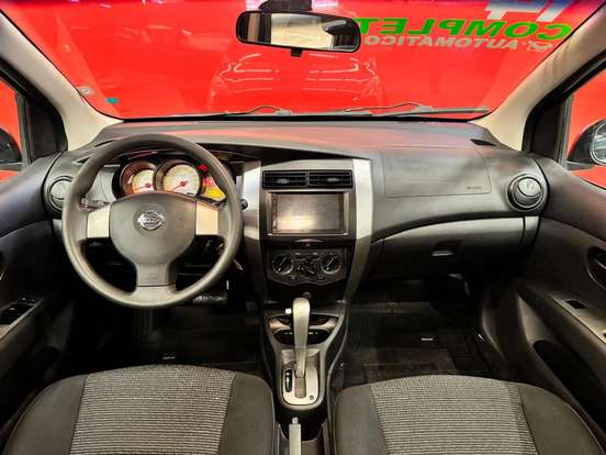 NISSAN-LIVINA-1.8 S 16V FLEX 4P AUTOMÁTICO NISSAN-LIVINA-2013