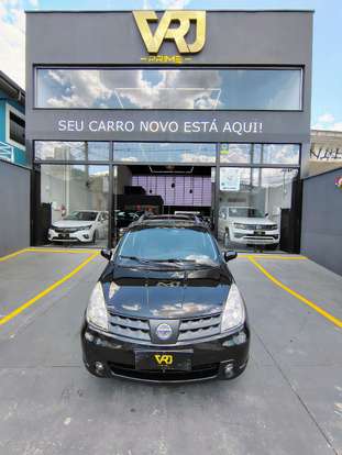 NISSAN-LIVINA-2011