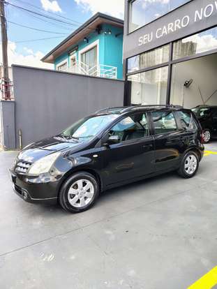 NISSAN-LIVINA-2011
