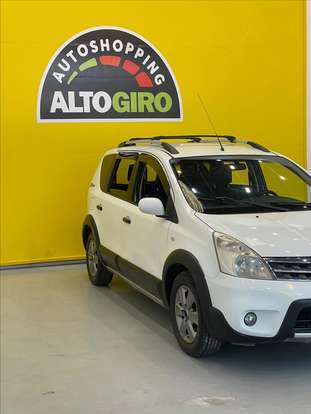 NISSAN-LIVINA-2012
