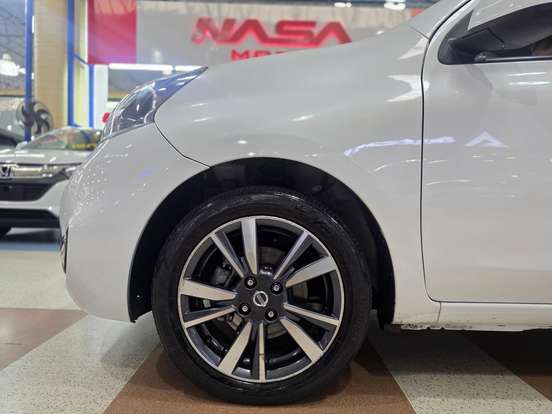 NISSAN-MARCH-1.6 SL 16V FLEX 4P XTRONIC NISSAN-MARCH-2017