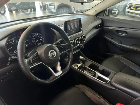 NISSAN-SENTRA-2023