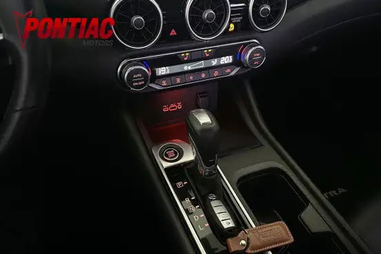 NISSAN-SENTRA-2023