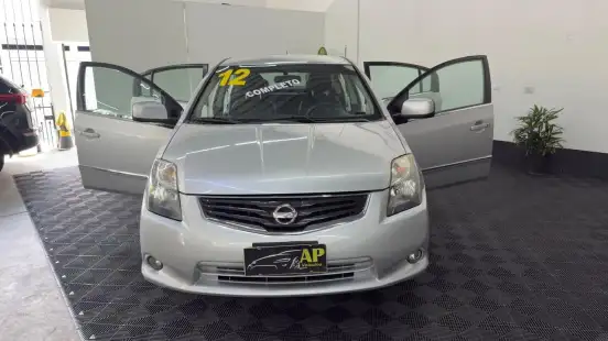 NISSAN-SENTRA-2012