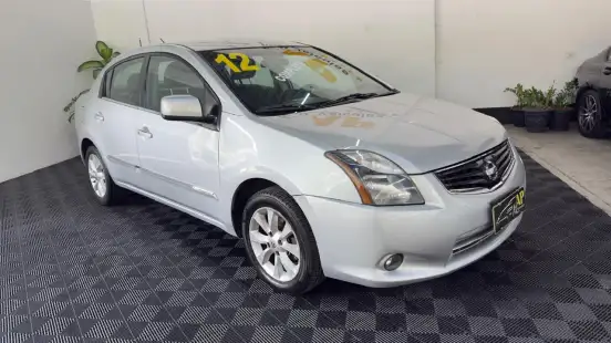 NISSAN-SENTRA-2012