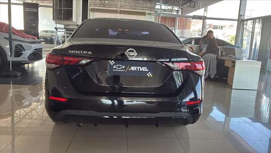 NISSAN-SENTRA-2023