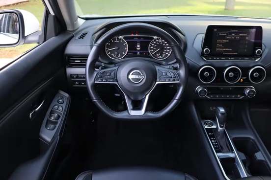 NISSAN-SENTRA-2024