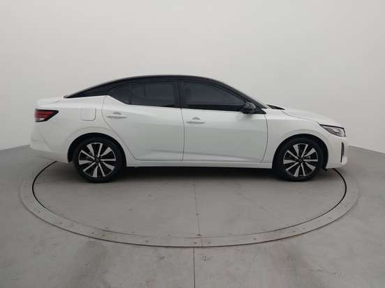 NISSAN-SENTRA-2024