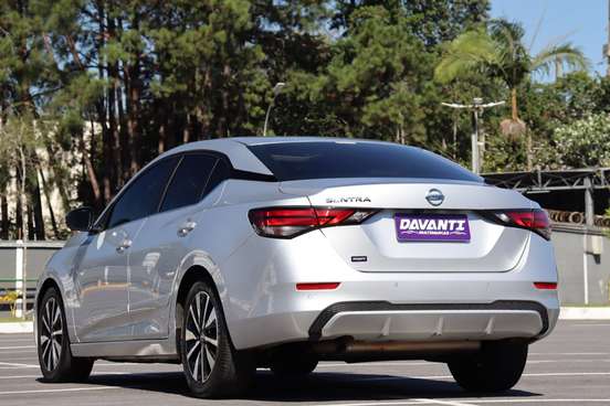 NISSAN-SENTRA-2023