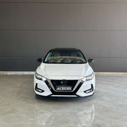 NISSAN-SENTRA-2023