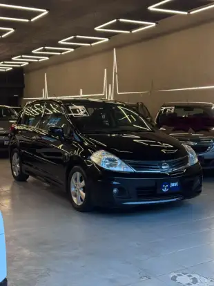 NISSAN-TIIDA-2011