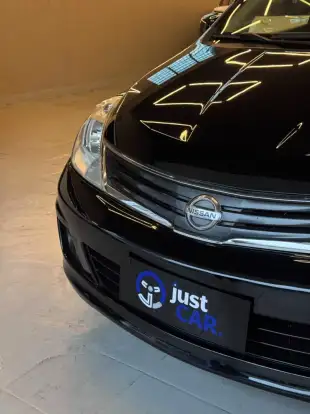 NISSAN-TIIDA-2011